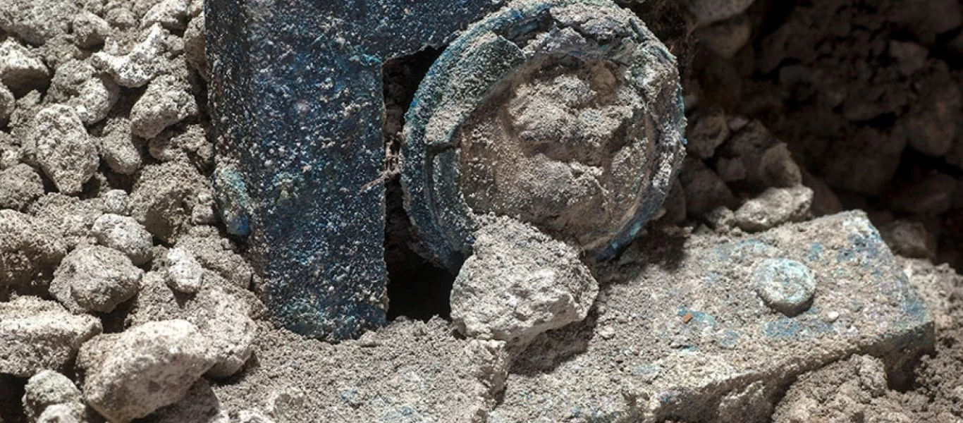 Σπουδαία ανακάλυψη: Εντοπίστηκε ρωμαϊκό άρμα που ήταν σχεδόν άθικτο κοντά στην Πομπηία (φώτο)